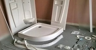 Установка и монтаж душевых кабин от 4156 руб. в Лесосибирске - СантехДомЛсс